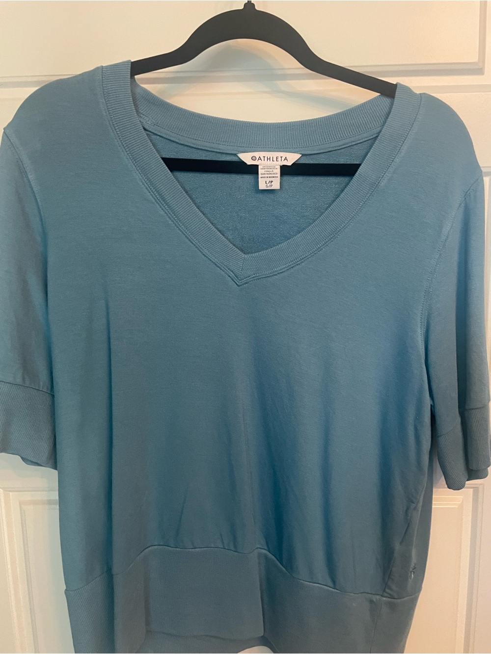 Athleta Women's V-Neck Short Sleeve Top in Dusty Teal Blue